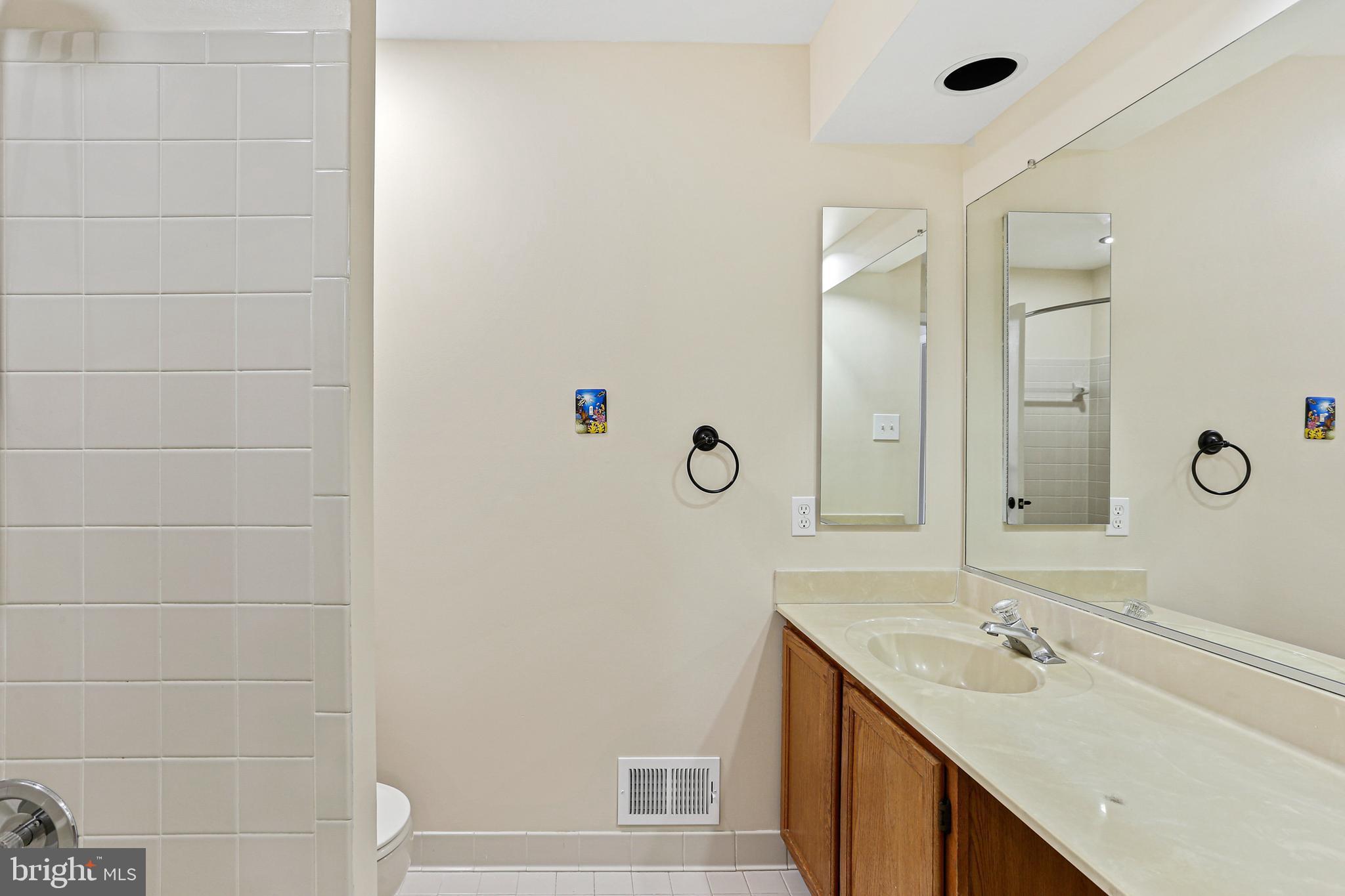 BOWLING BROOK FARMS - Residential Lease