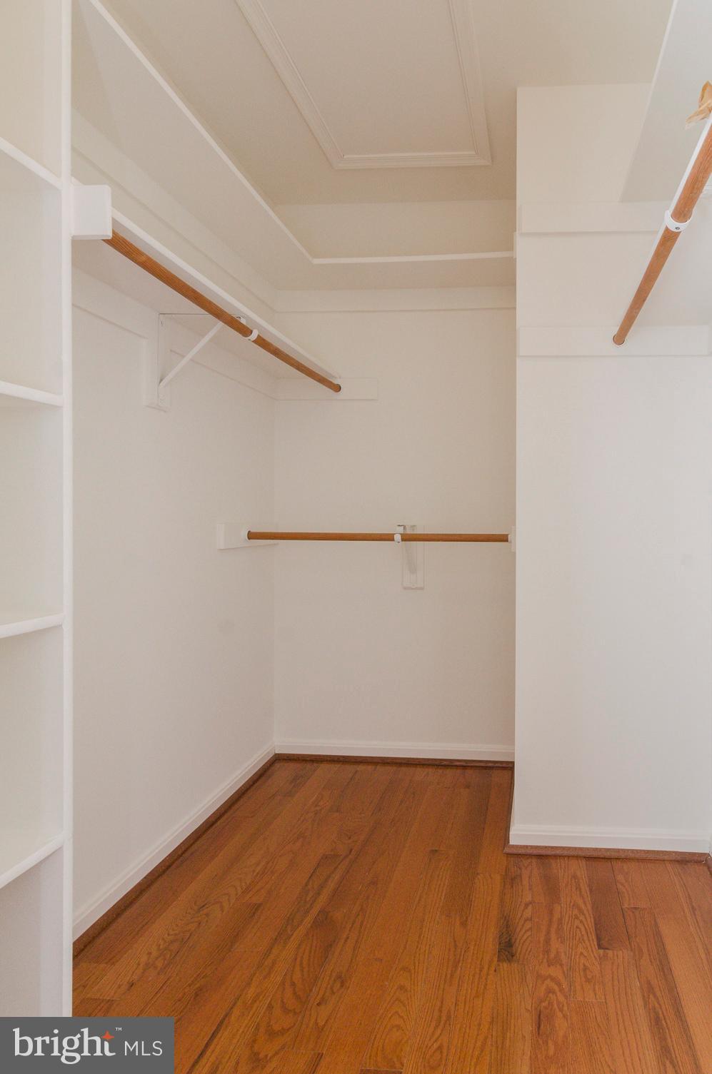 ROSE HILL FALLS - Residential