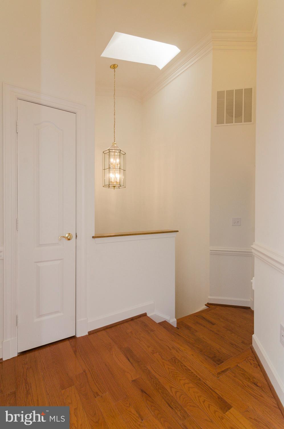 ROSE HILL FALLS - Residential