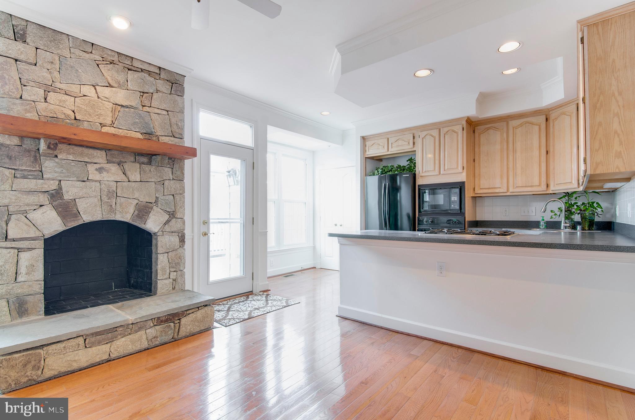 ROSE HILL FALLS - Residential