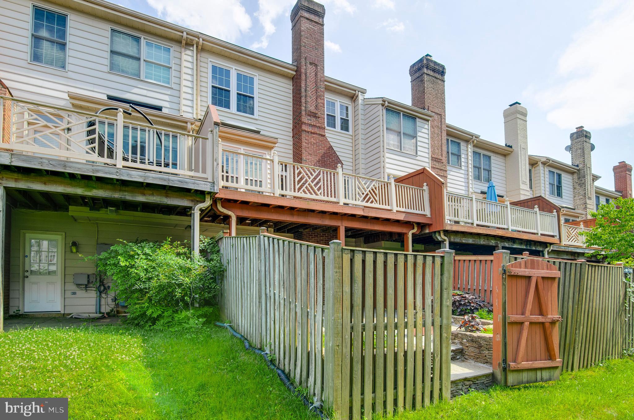 ROSE HILL FALLS - Residential