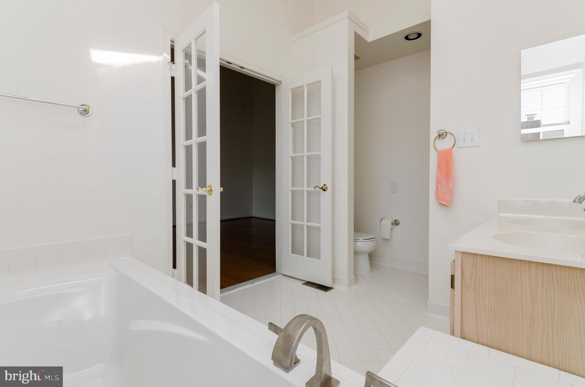 ROSE HILL FALLS - Residential