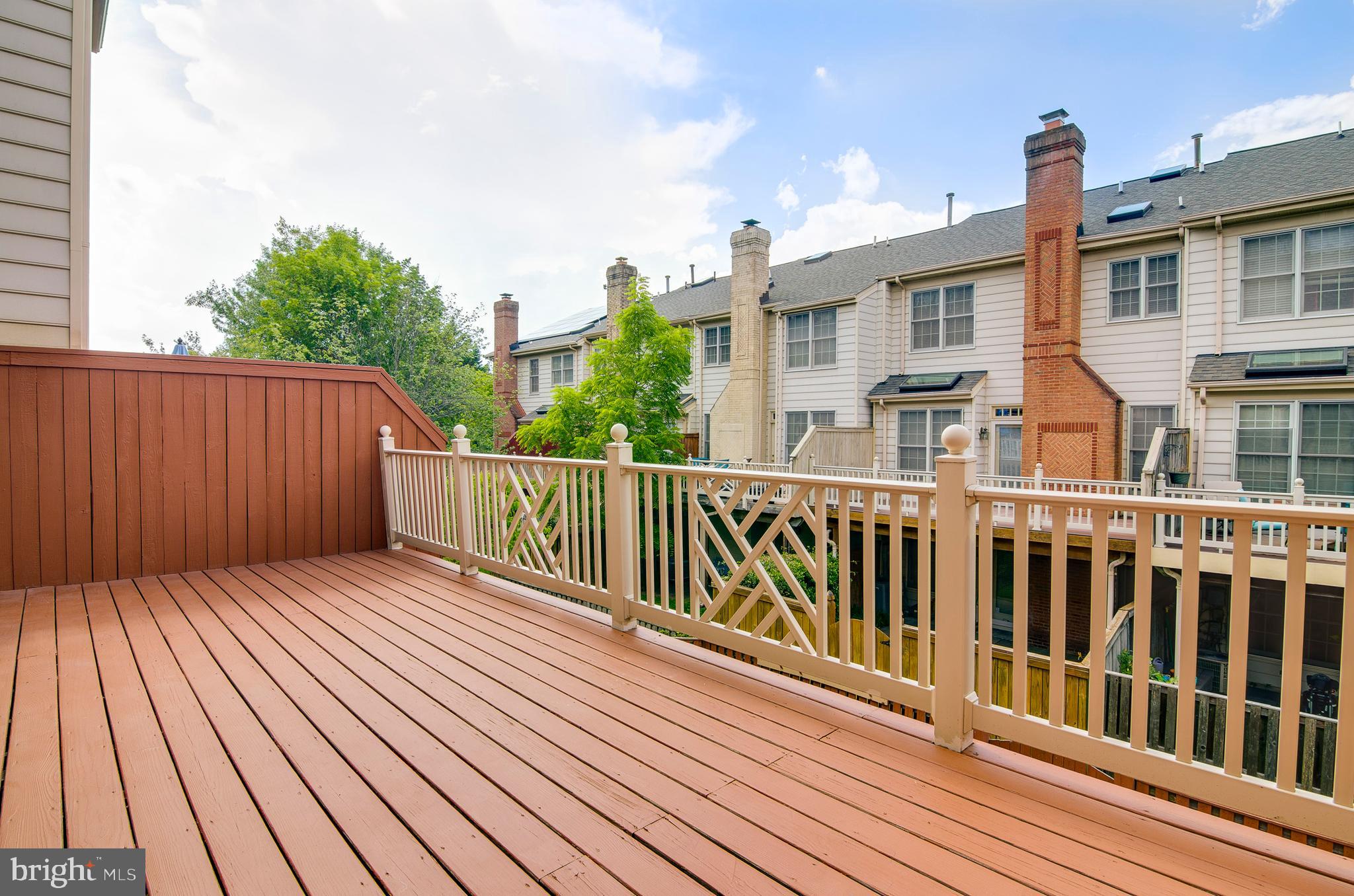 ROSE HILL FALLS - Residential