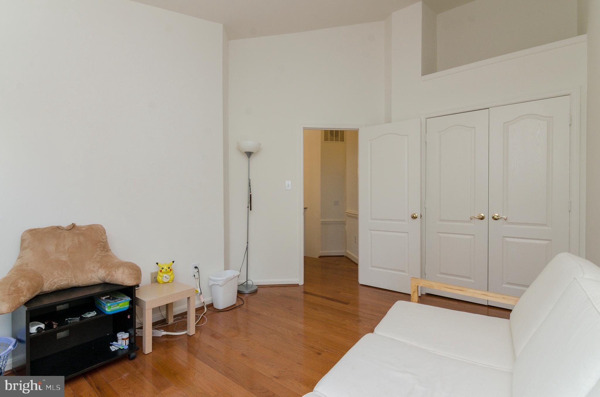 ROSE HILL FALLS - Residential