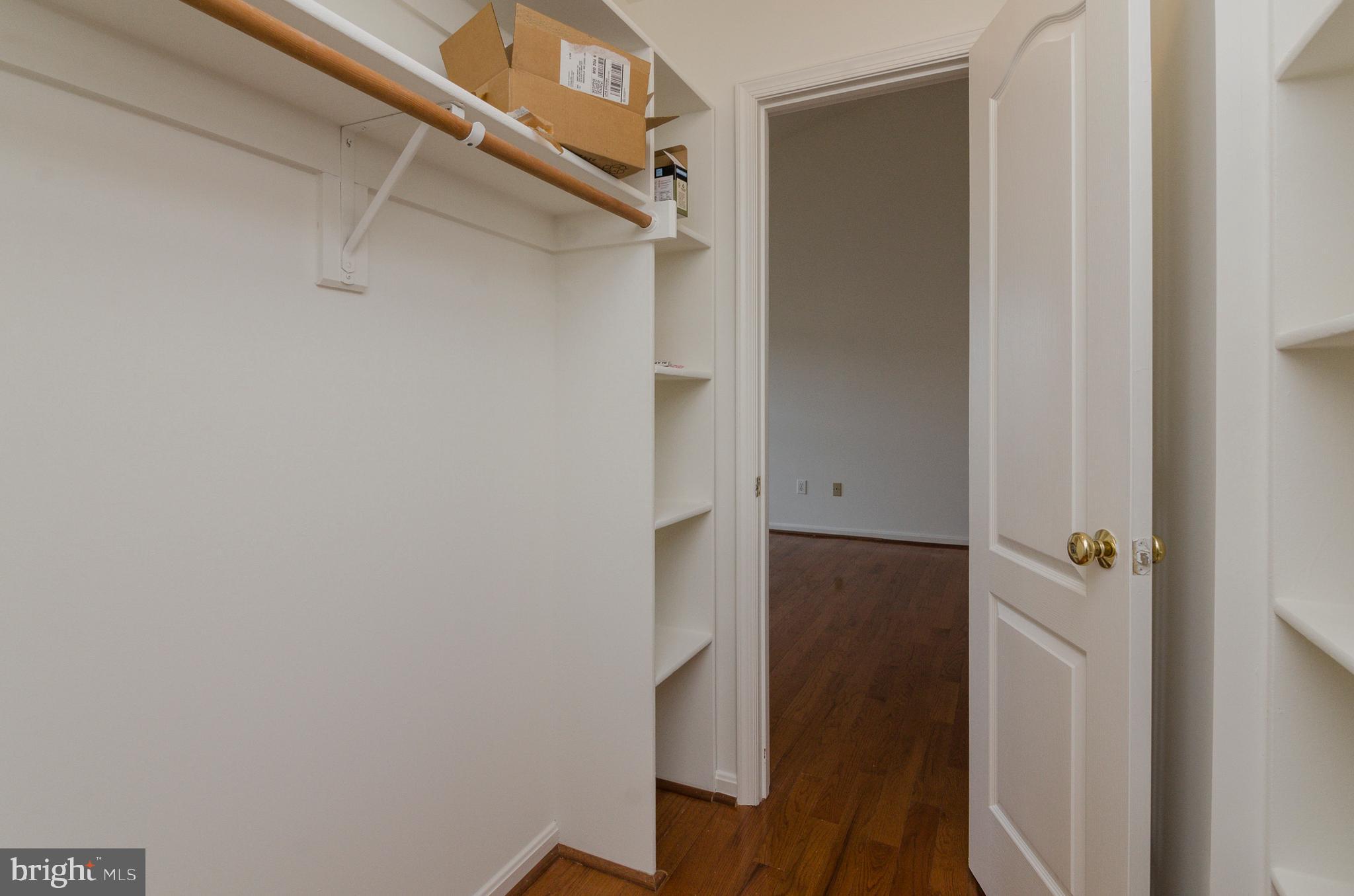 ROSE HILL FALLS - Residential