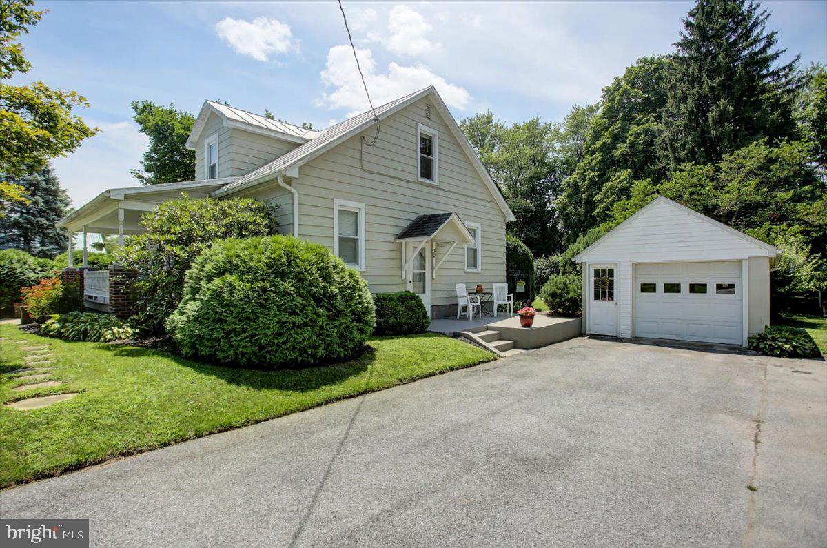 30 WYRICK AVENUE