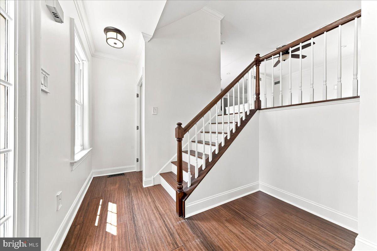 483 STONEGLEN STREET