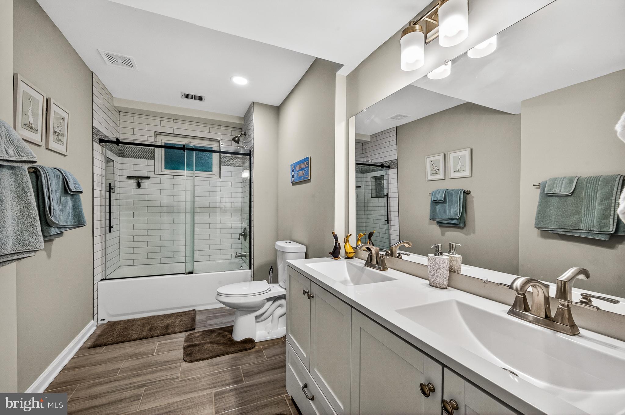 HAMPTON MANOR ESTATES - Residential