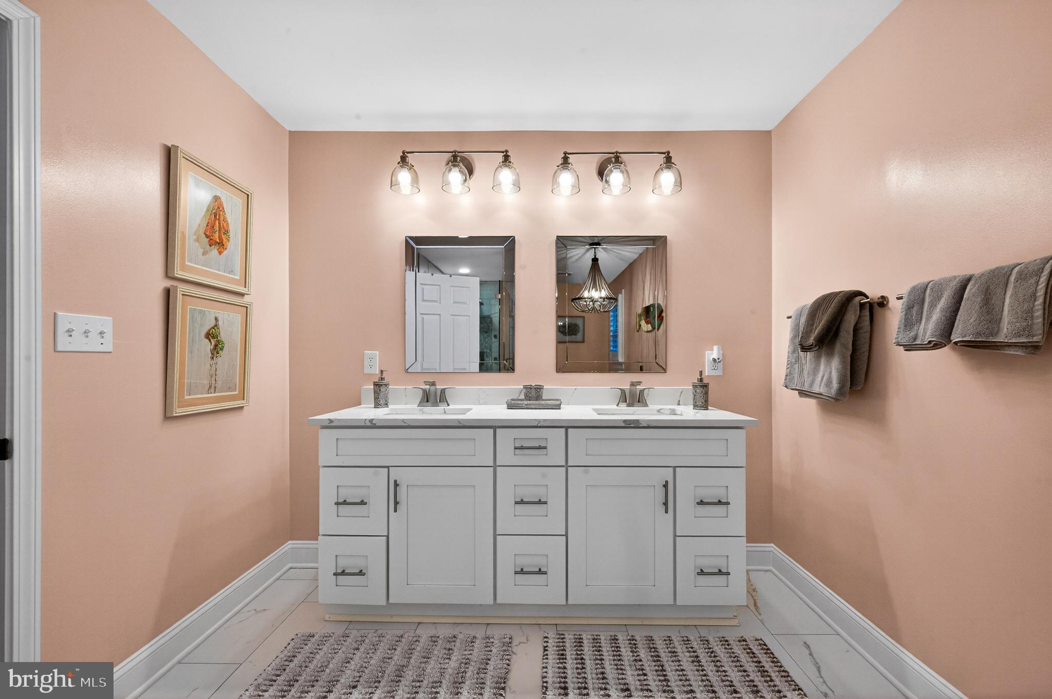 HAMPTON MANOR ESTATES - Residential