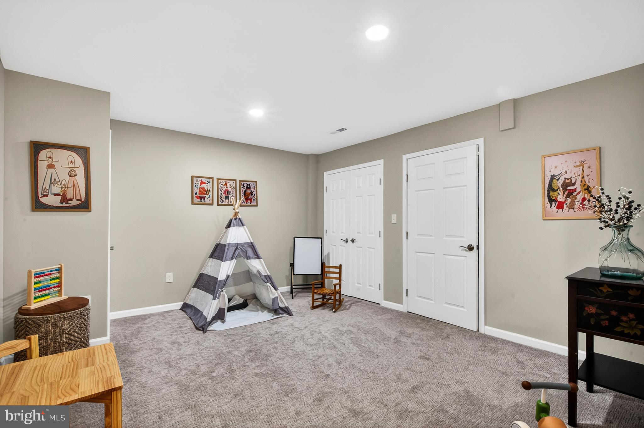 HAMPTON MANOR ESTATES - Residential