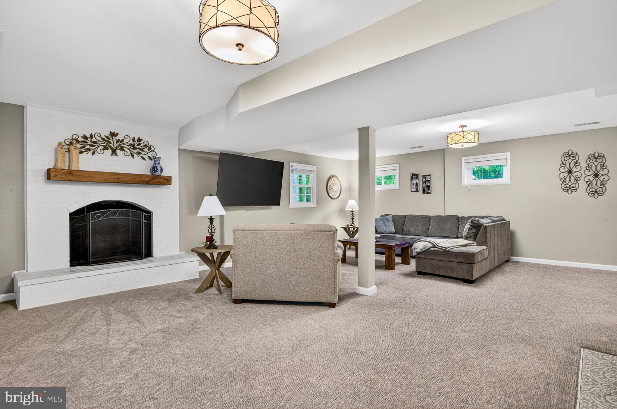 HAMPTON MANOR ESTATES - Residential