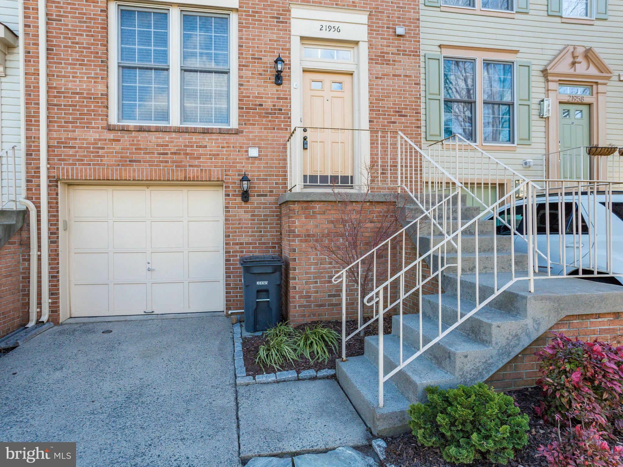 WOODSTONE - Residential