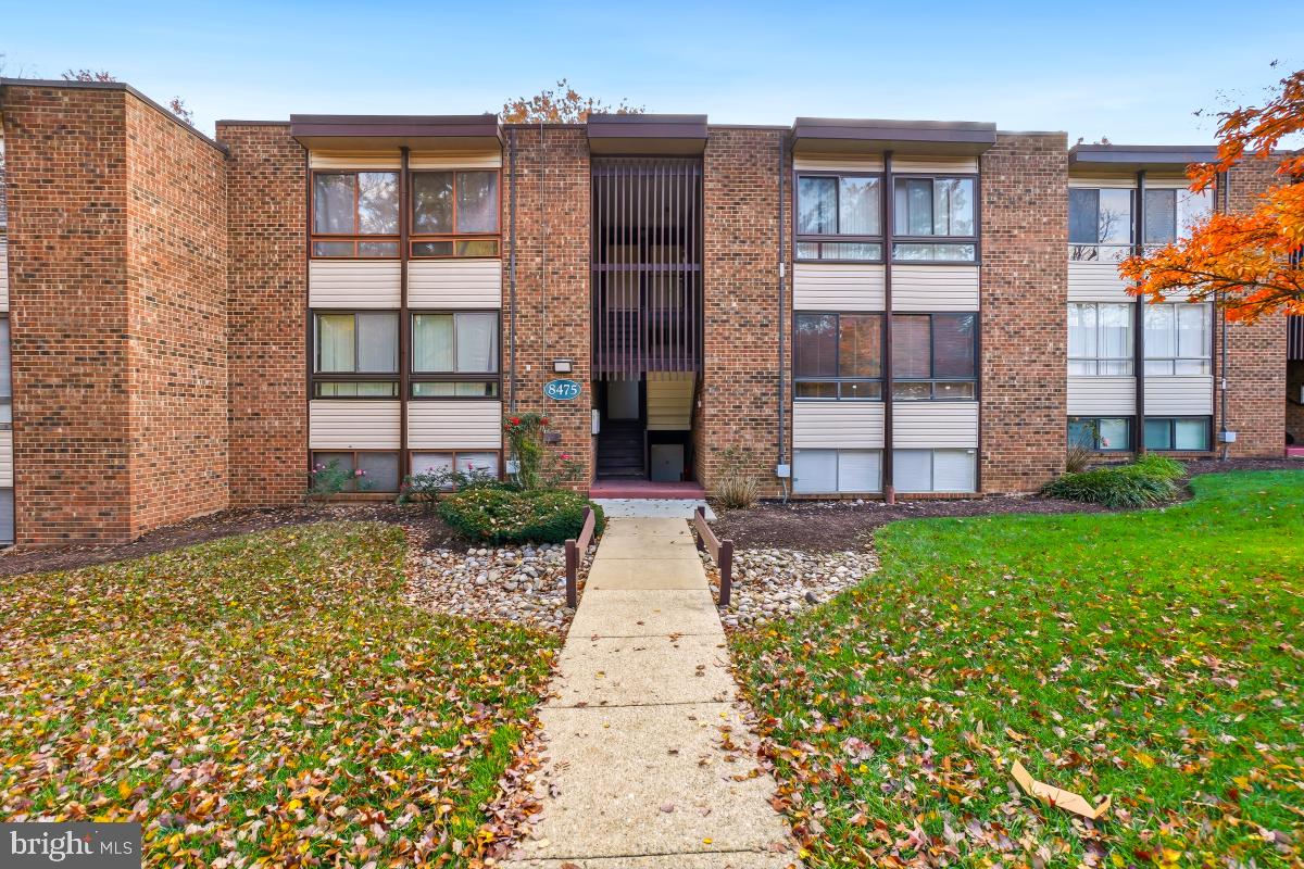 CHELSEA WOODS CONDO - Residential