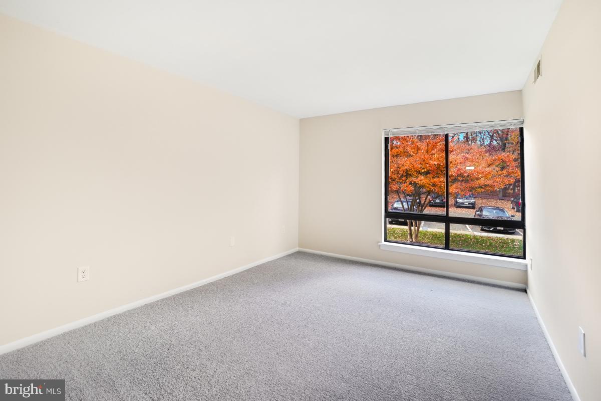 CHELSEA WOODS CONDO - Residential