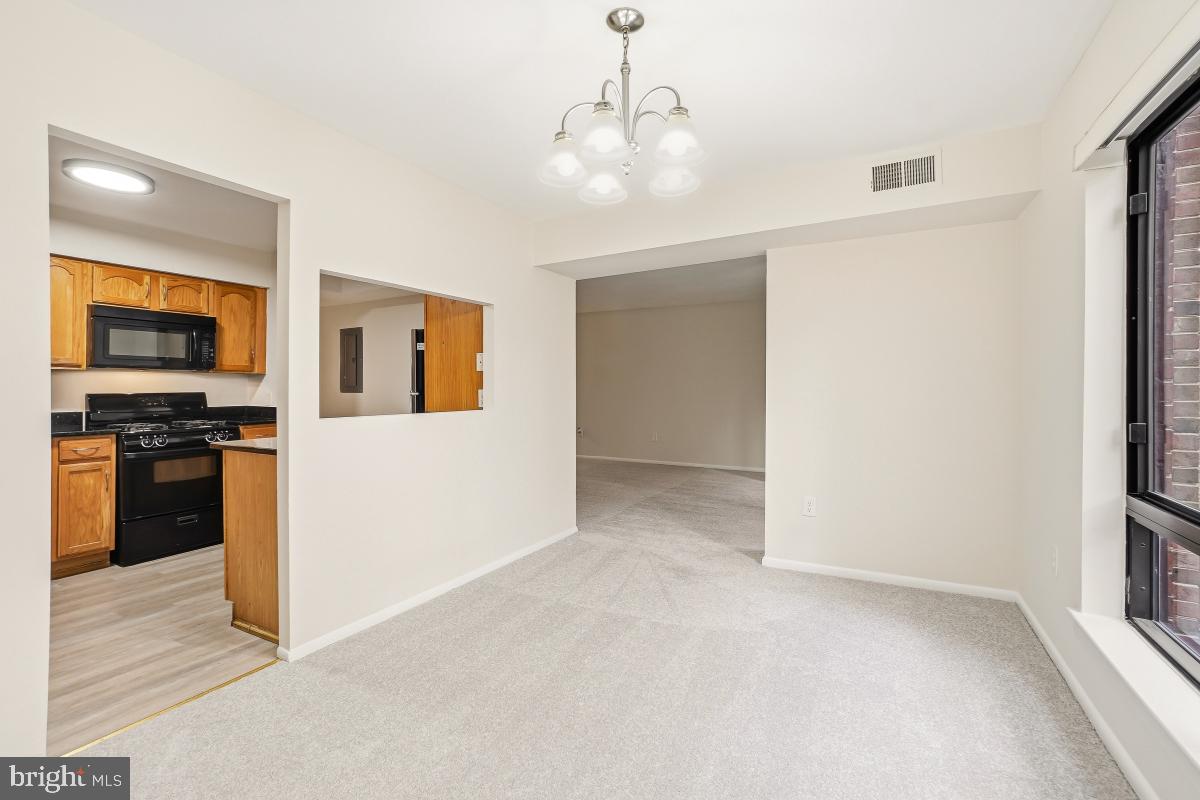 CHELSEA WOODS CONDO - Residential