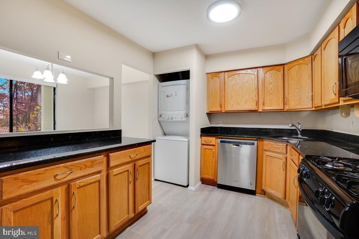 CHELSEA WOODS CONDO - Residential