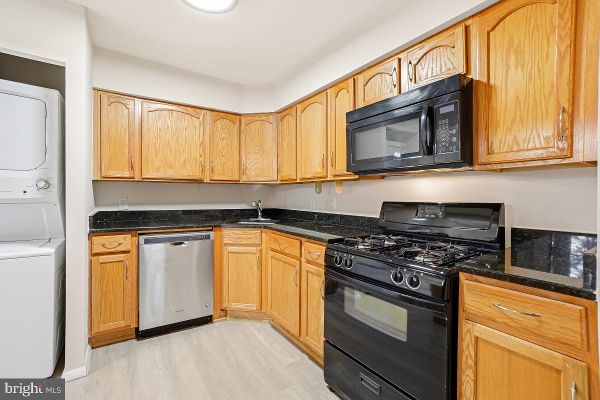 CHELSEA WOODS CONDO - Residential