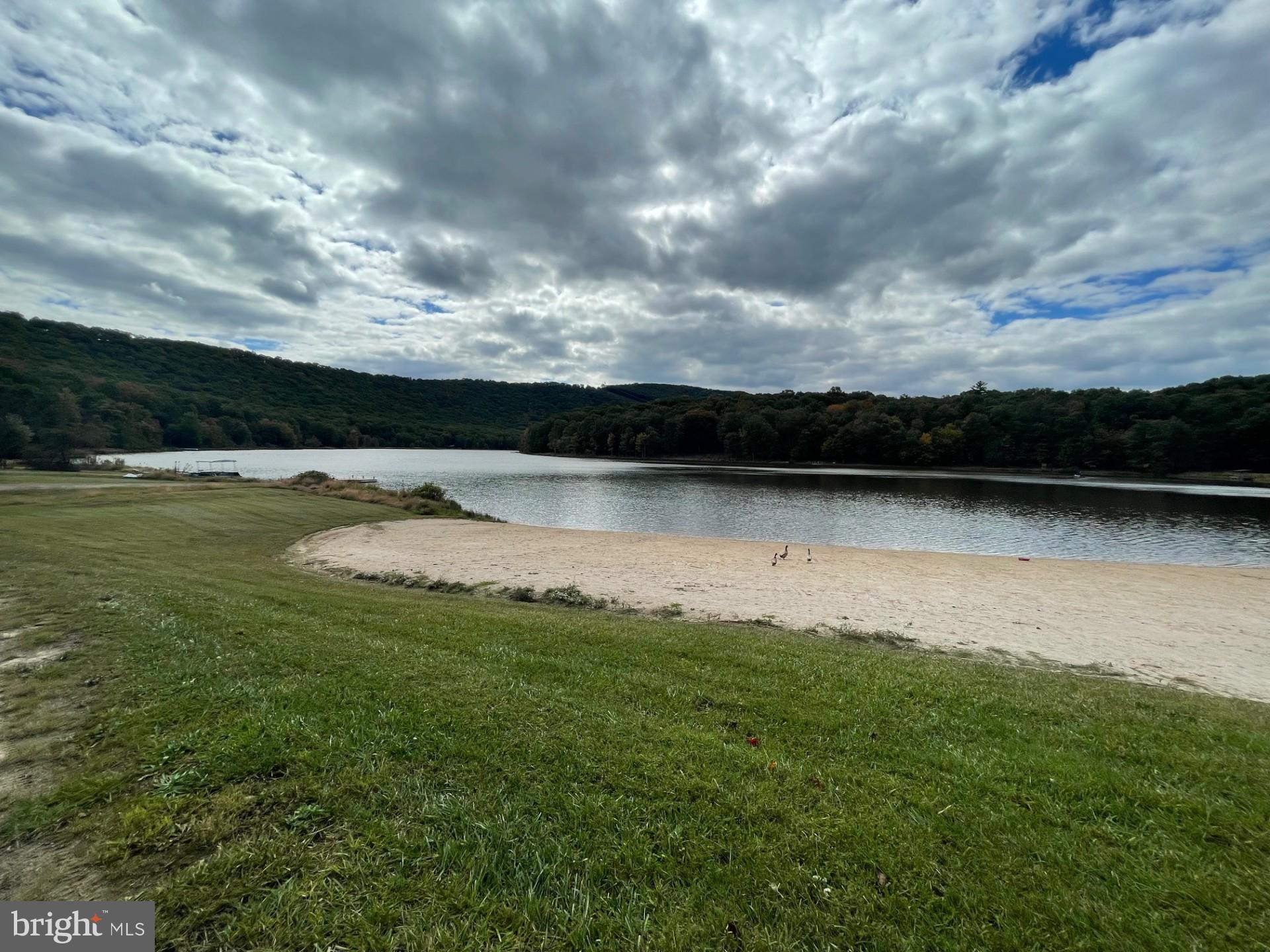 LAKE FERNDALE - Residential