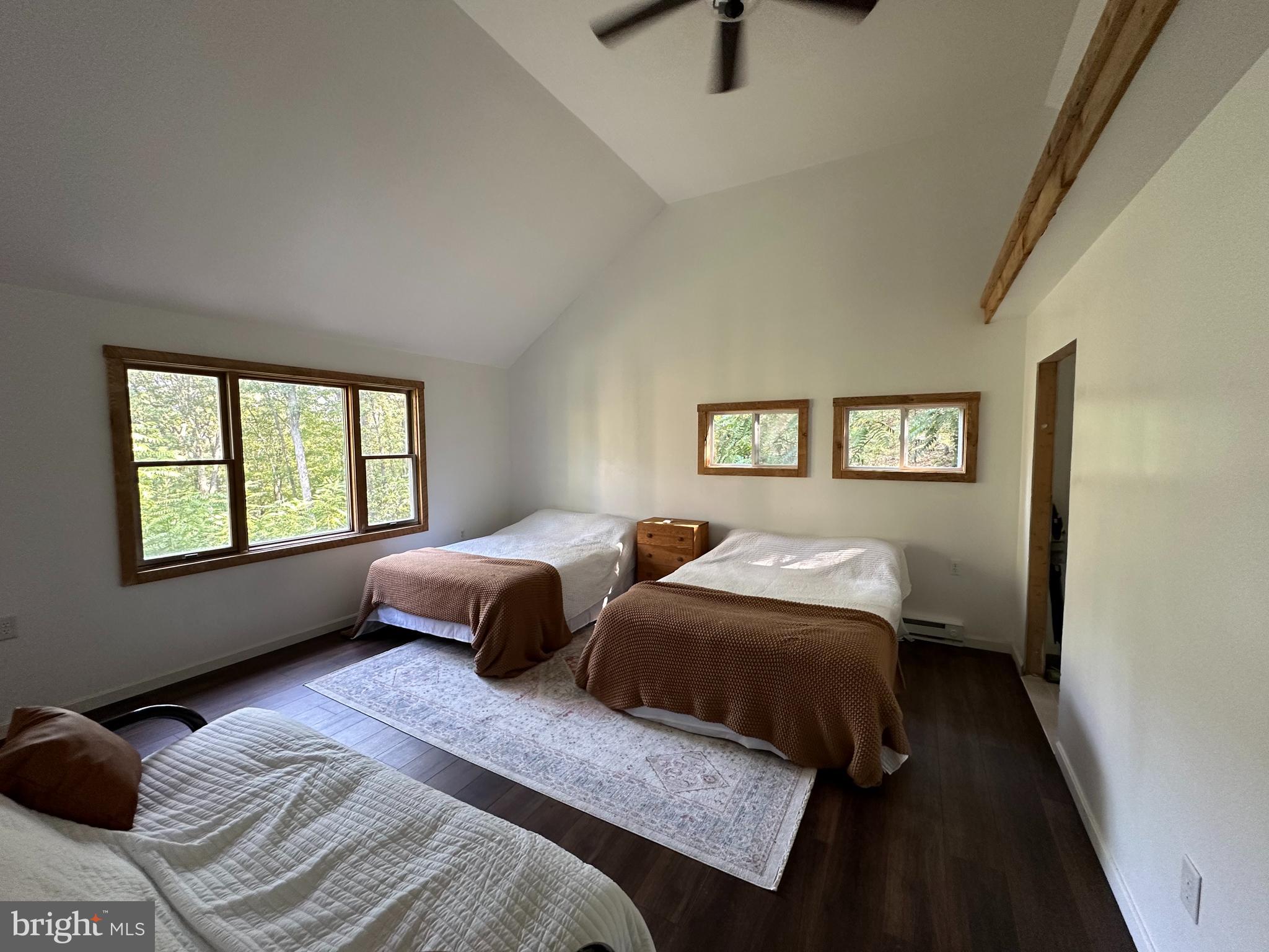 LAKE FERNDALE - Residential