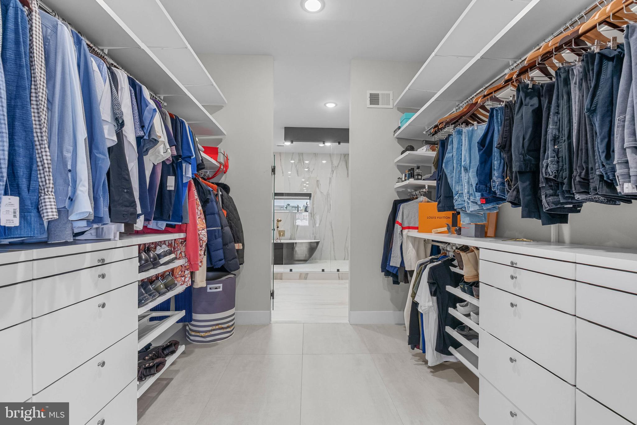 OLDE KENSINGTON - Residential