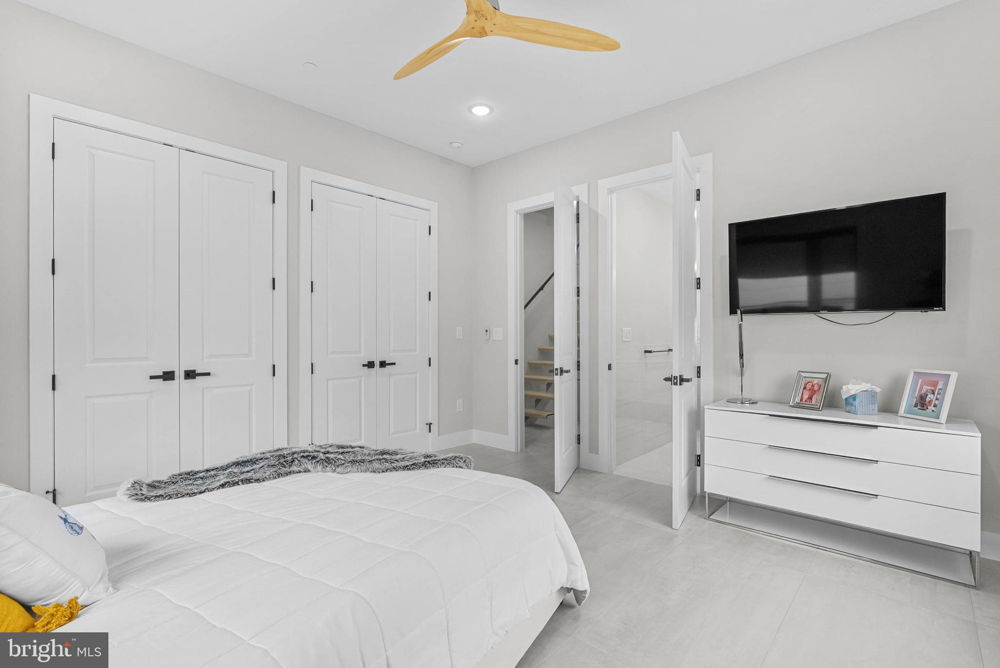 OLDE KENSINGTON - Residential