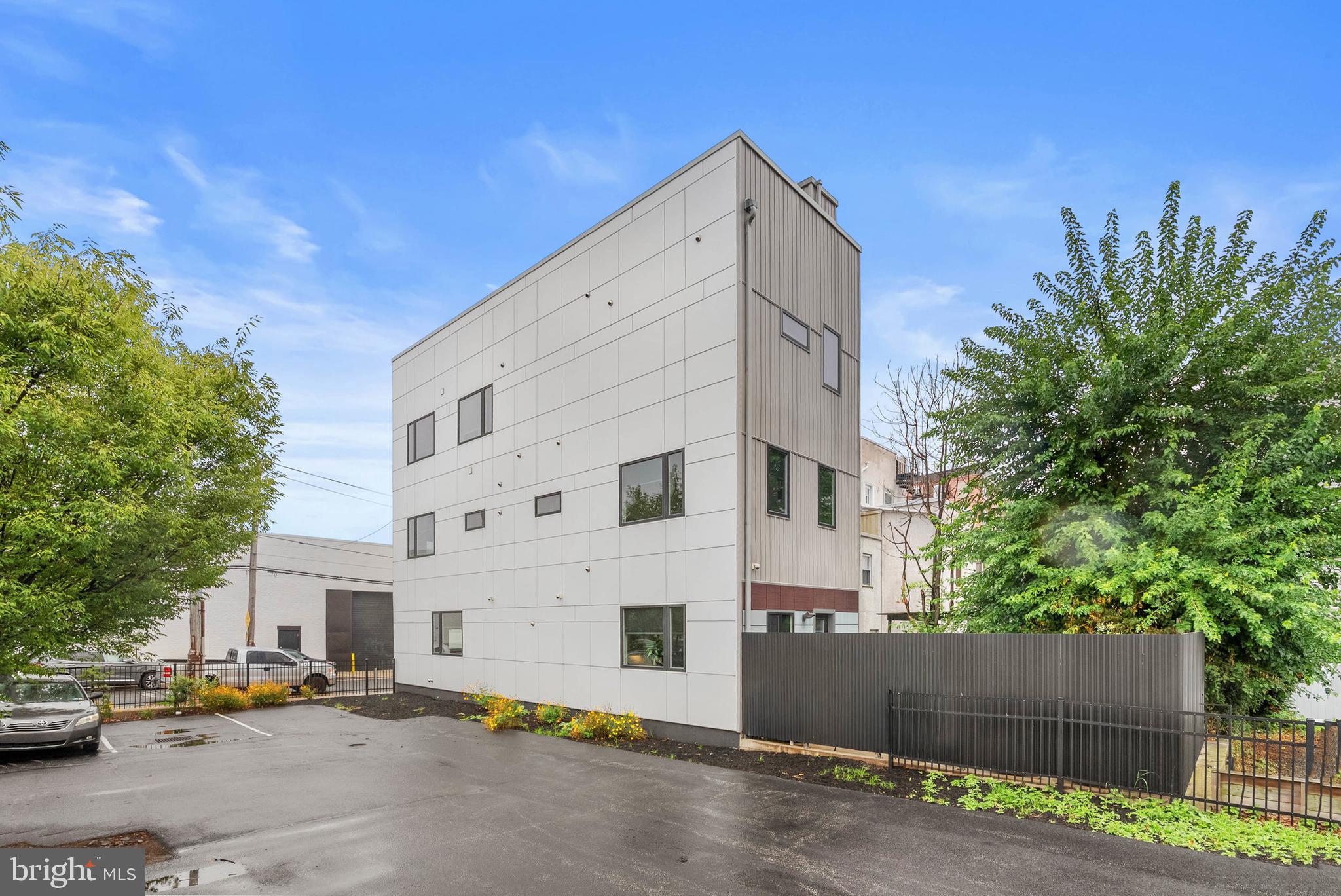 OLDE KENSINGTON - Residential