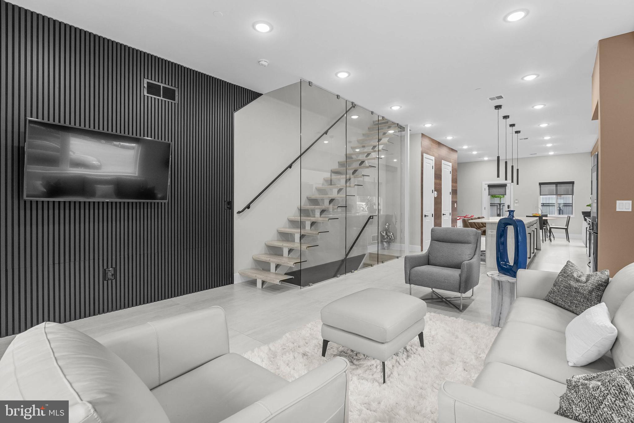 OLDE KENSINGTON - Residential