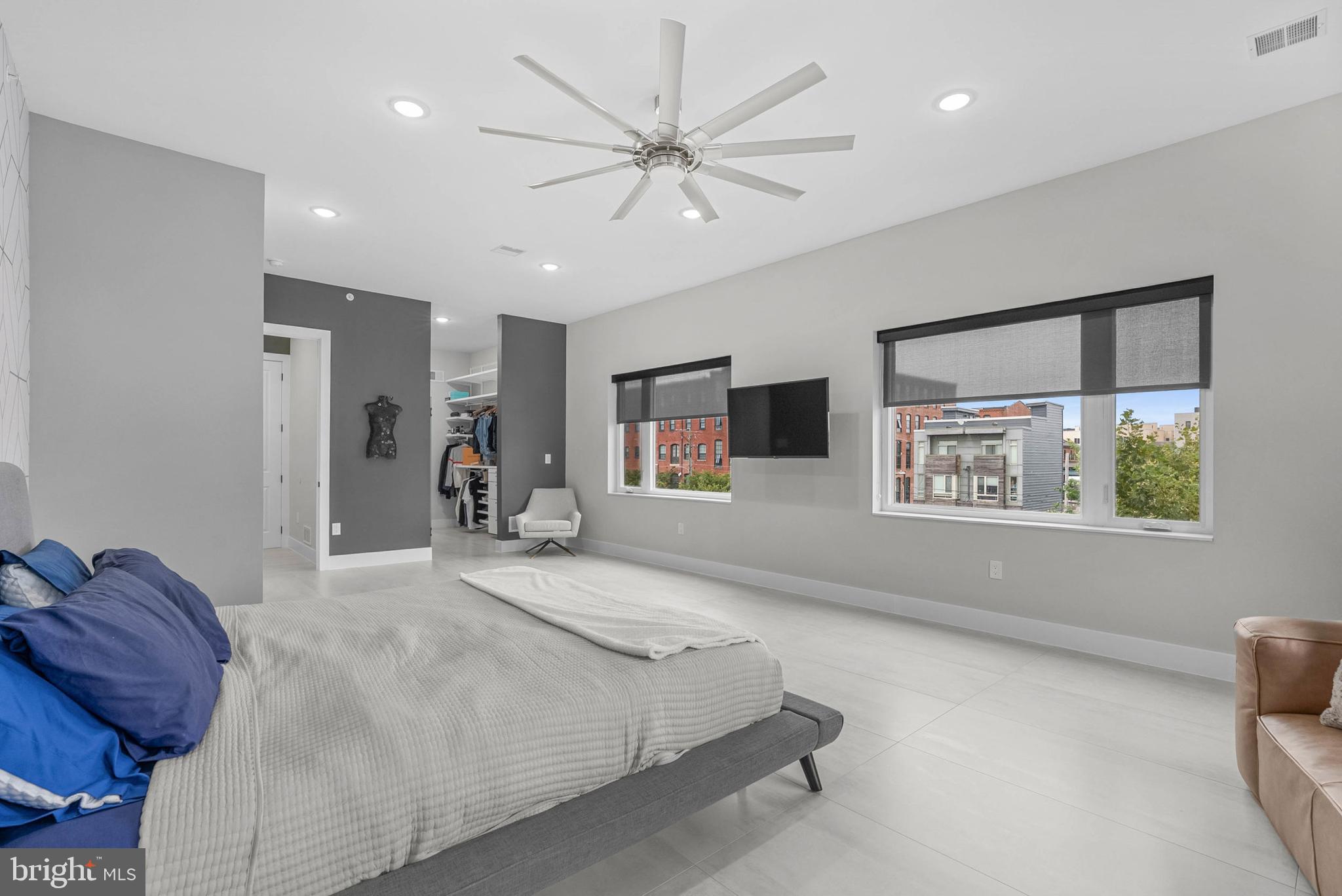 OLDE KENSINGTON - Residential