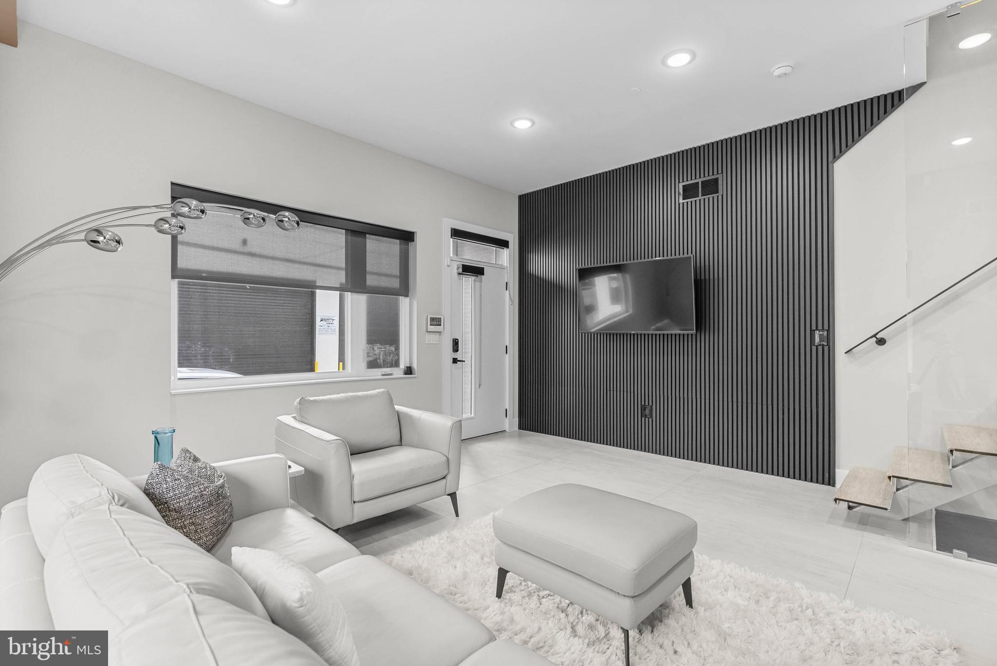 OLDE KENSINGTON - Residential