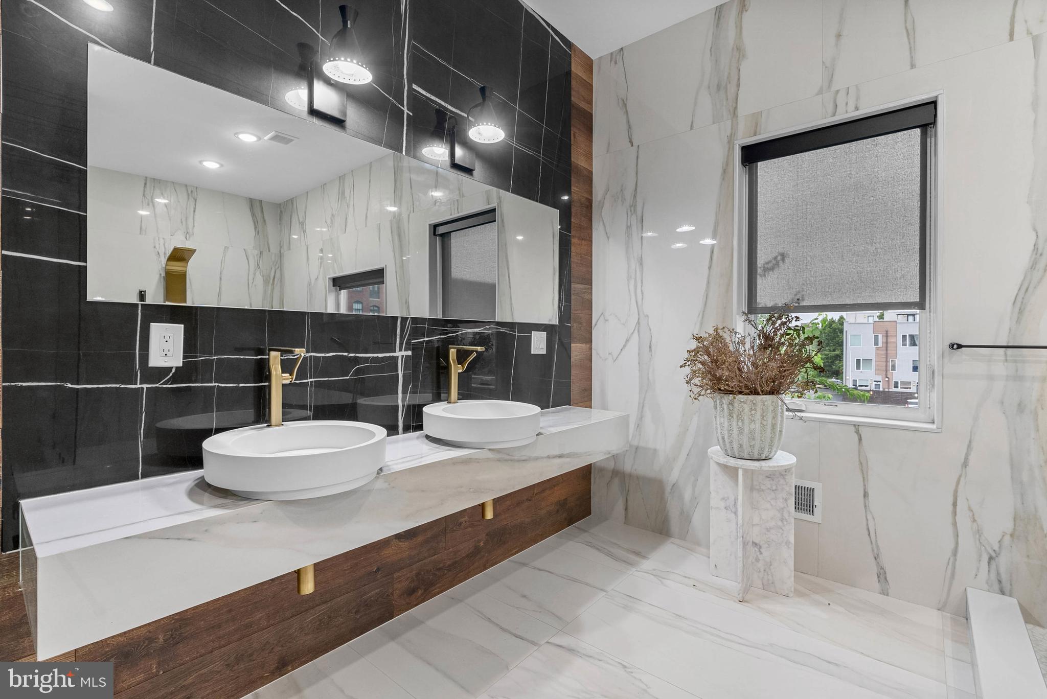 OLDE KENSINGTON - Residential