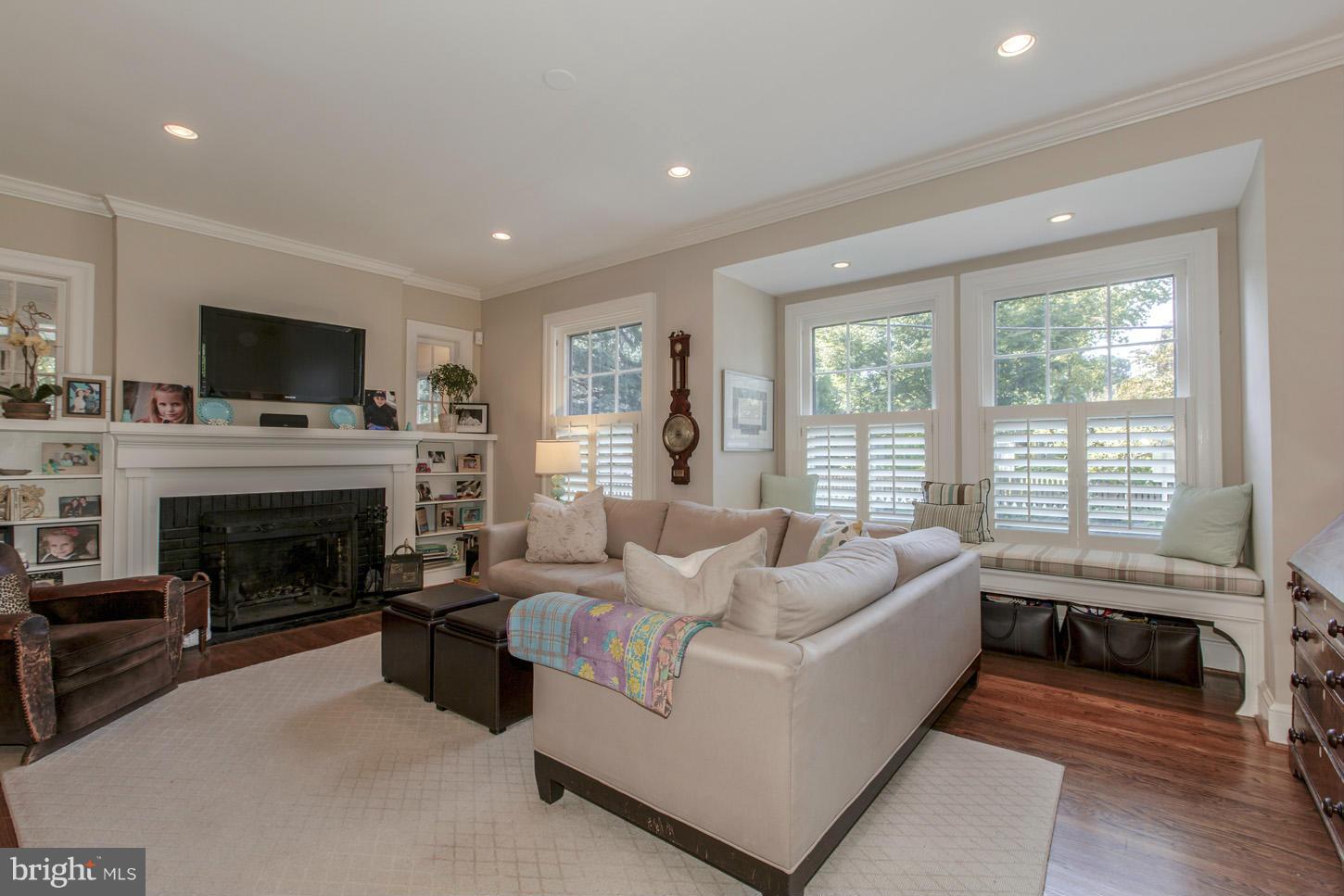 CHEVY CHASE - Residential