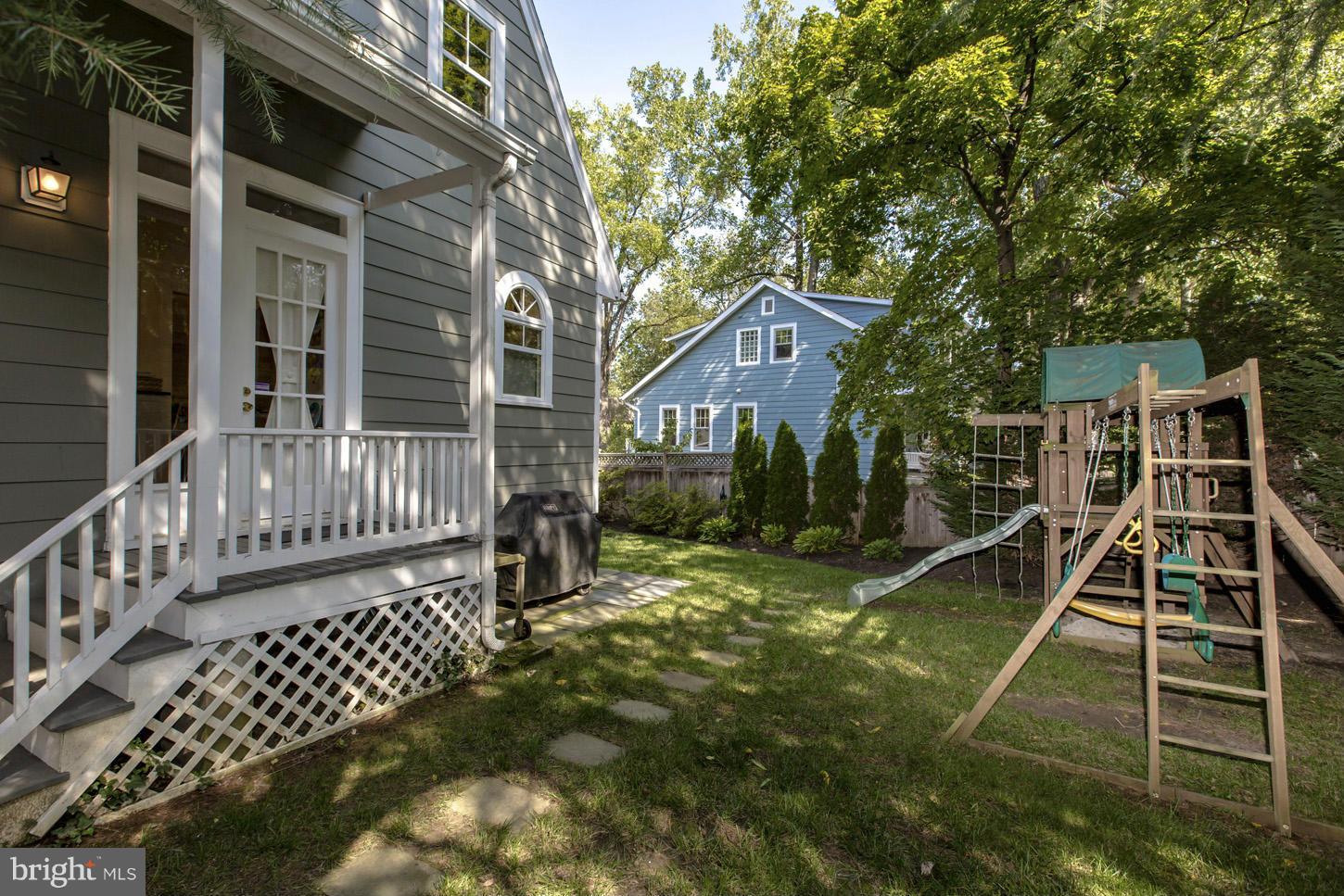 CHEVY CHASE - Residential