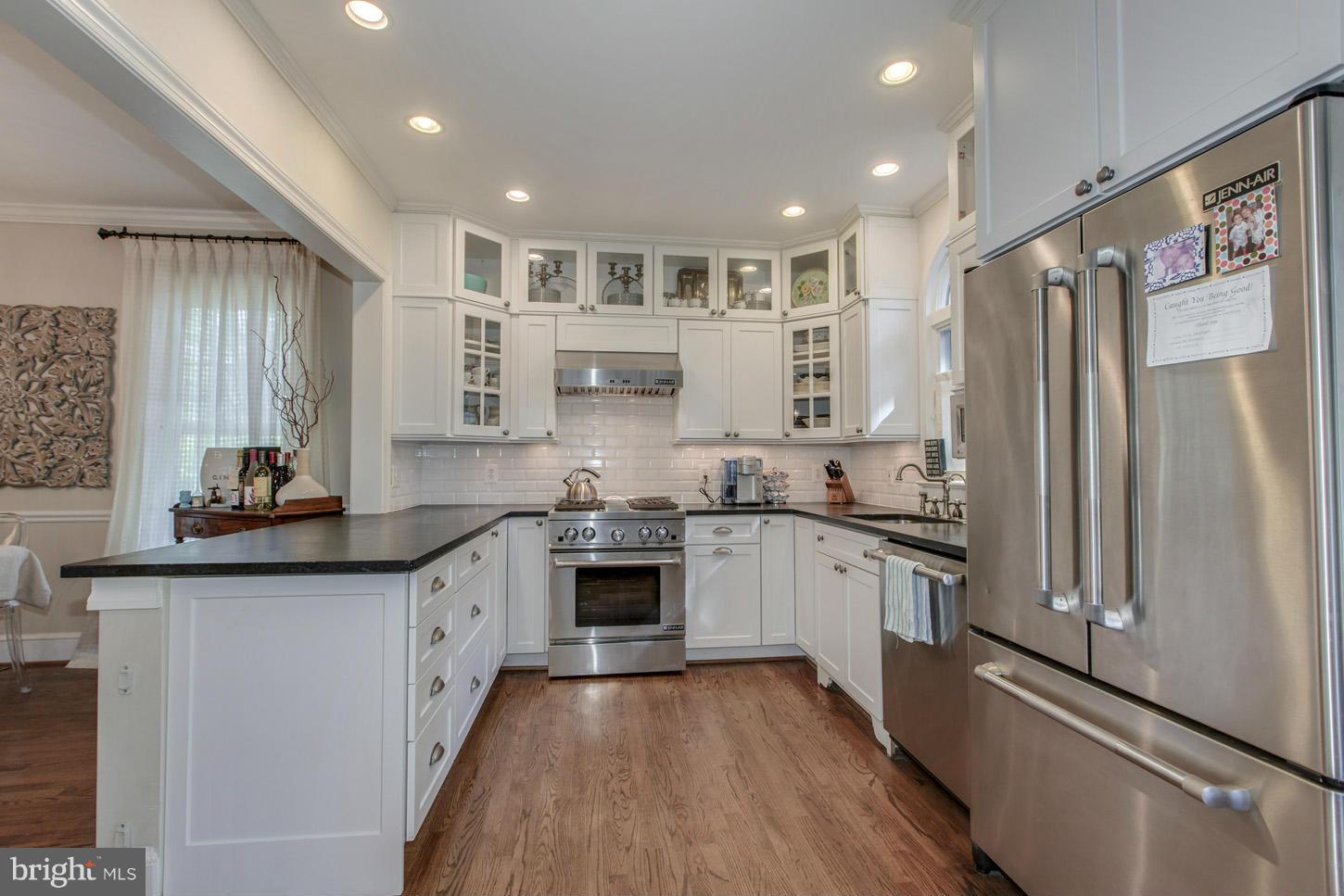 CHEVY CHASE - Residential