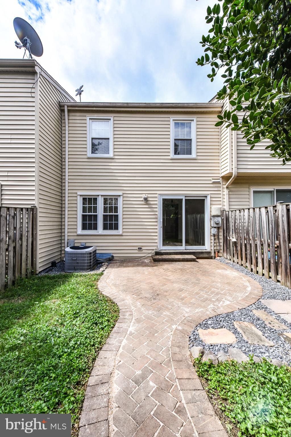 WATERFORD - Residential Lease