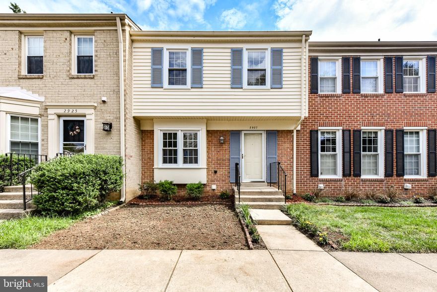 Stellar Vienna location with excellent School Pyramid! This 3BR, 2.5BA Townhome is ready & available to rent immediately! Hardwood floors main & upper level with lots of natural sunlight throughout! Updated Kitchen with ample cabinetry space, tiled backsplash, stainless steel appliances & granite counters with bay window & kitchen table space*Nicely sized living room & dining room off kitchen with sliding glass doors leading to private, fenced backyard with paver patio*Large Master Suite + 2 additional nicely sized bedrooms*Both upper level bathrooms updated with tiled floors & tiled showers*Lower Level with recess lights & newer carpet offers plenty of living space & storage space*Commuter friendly location! 1 mile to Vienna Metro*Close to 123, 66, rt 50*Walk to High School*Near Charming Town of Vienna!  Remove Shoes upon entering home*House has been cleaned & sanitized*Pets considered on case-by-case basis*one small pet only*