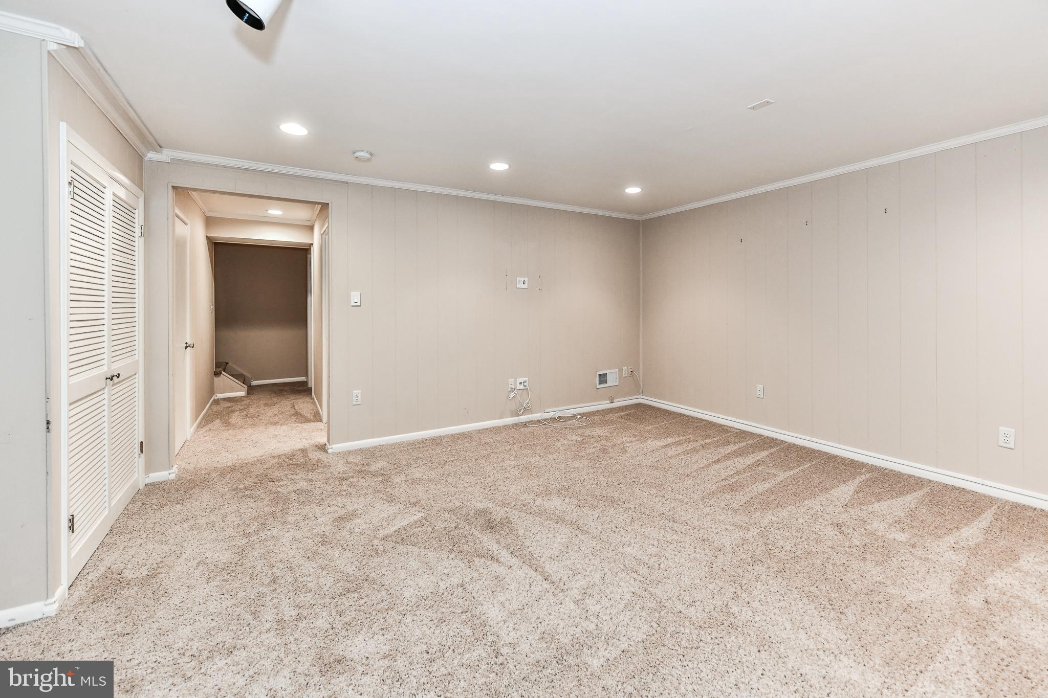 WATERFORD - Residential Lease