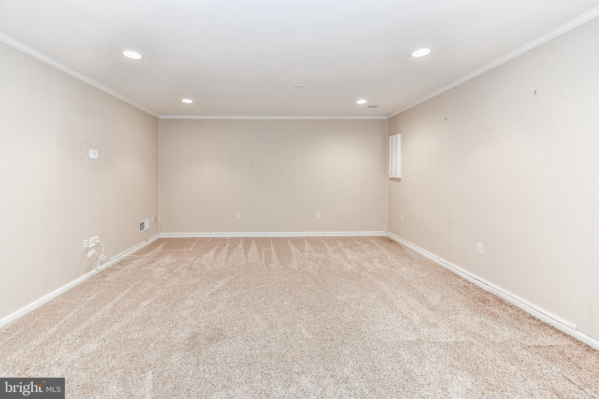 WATERFORD - Residential Lease