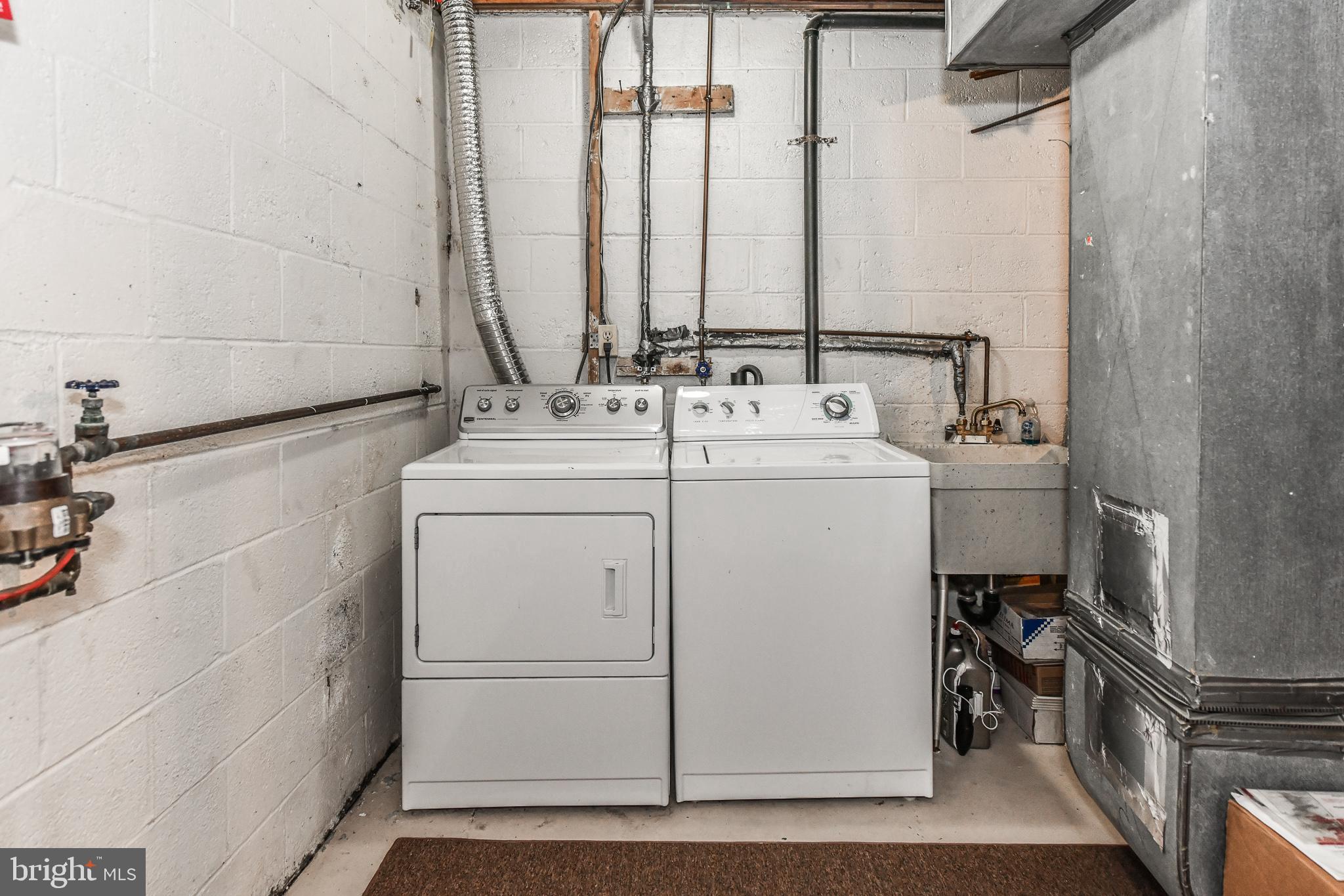 WATERFORD - Residential Lease