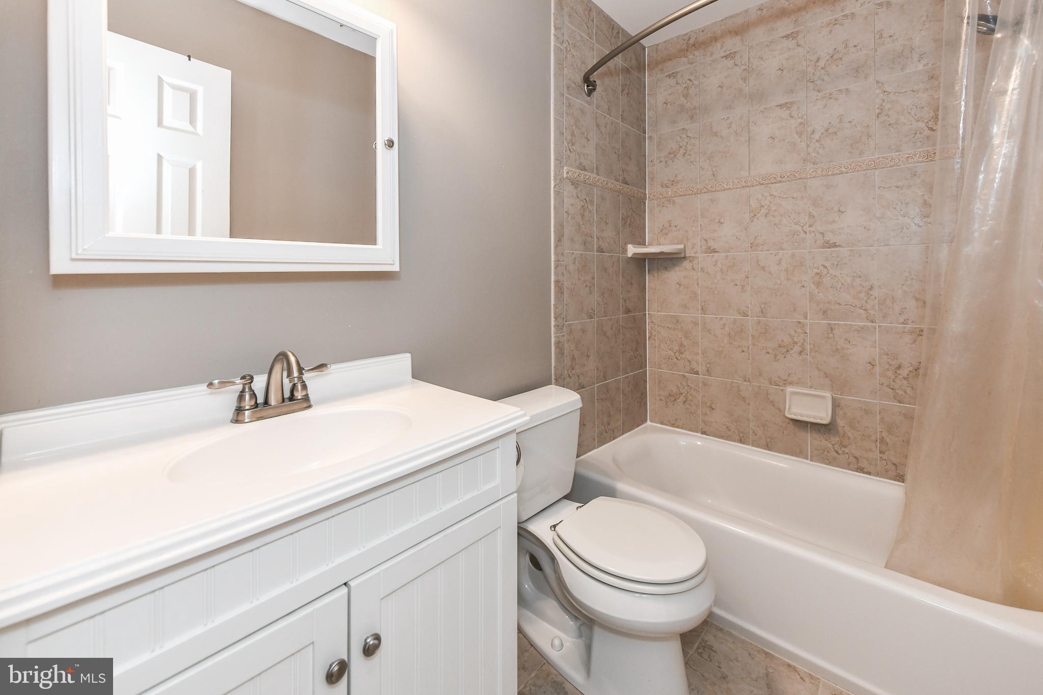 WATERFORD - Residential Lease