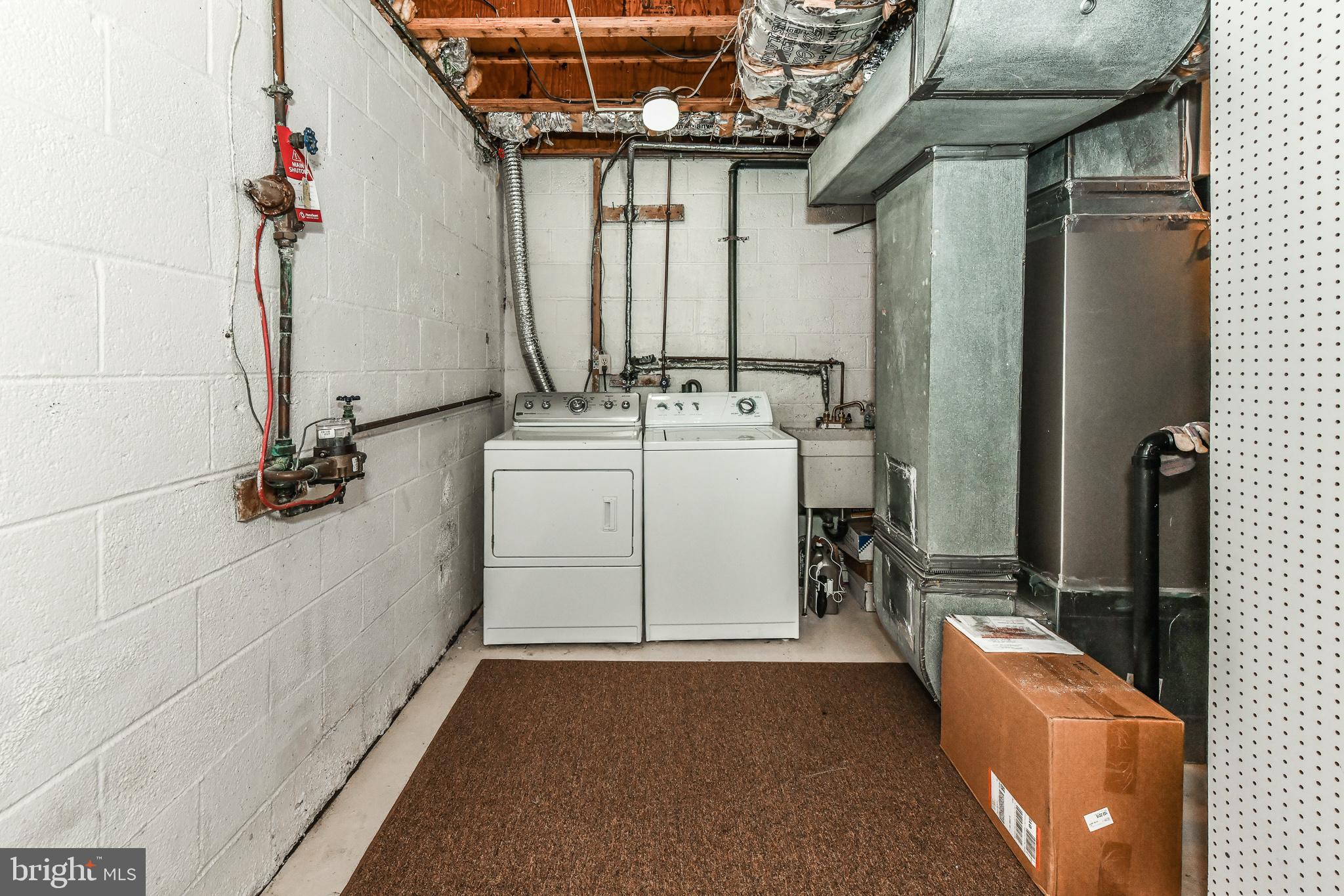 WATERFORD - Residential Lease