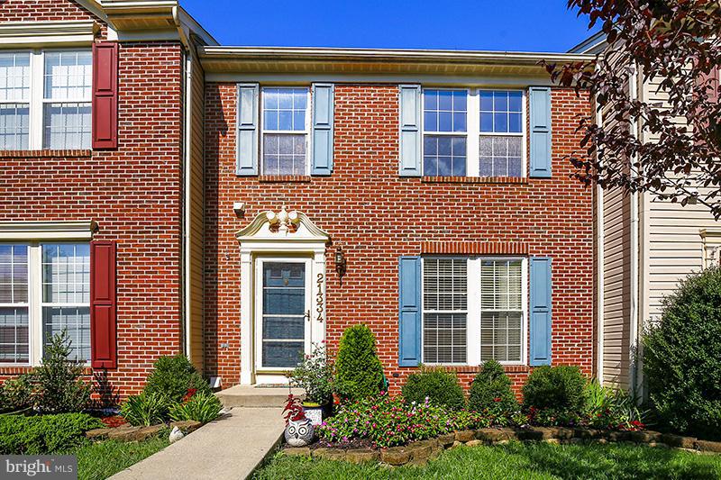 Gorgeous 3 level home in Milestone featuring a private secure fenced yard backing to woods. Open floor plan kitchen & family room offers dining/living combo with deck off kitchen for maximum entertainment/family time. Hardwood floors on main level. Tons of storage, finished basement w/fireplace and outside entrance. Easy access to shopping, 270, commuter routes/recreation options. Wont last long!
