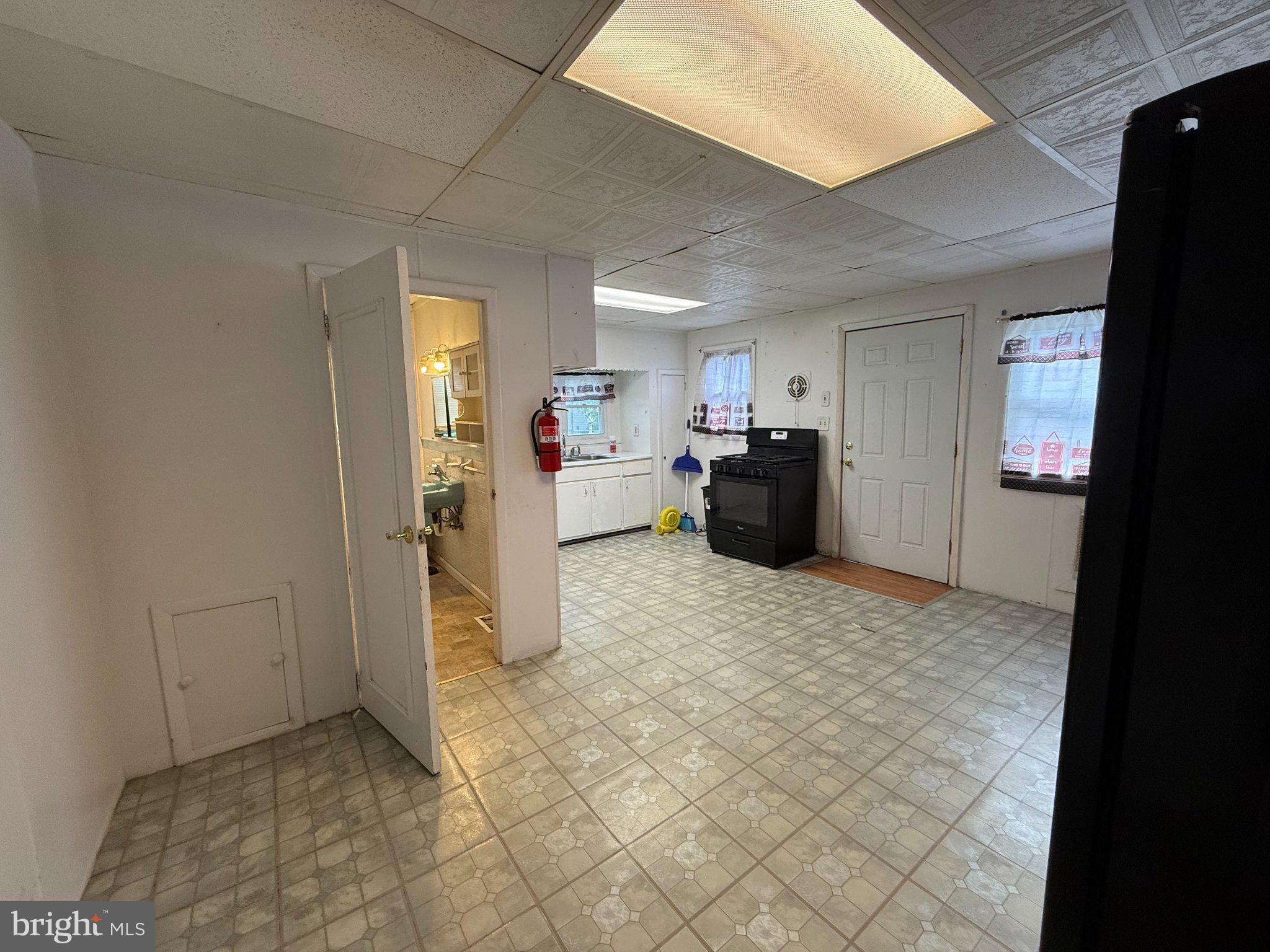 410 MIDDLESEX STREET