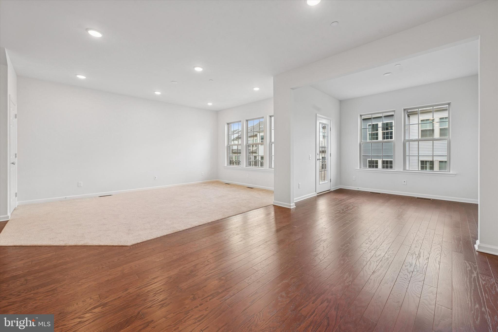 SPRING LAKE - Residential Lease