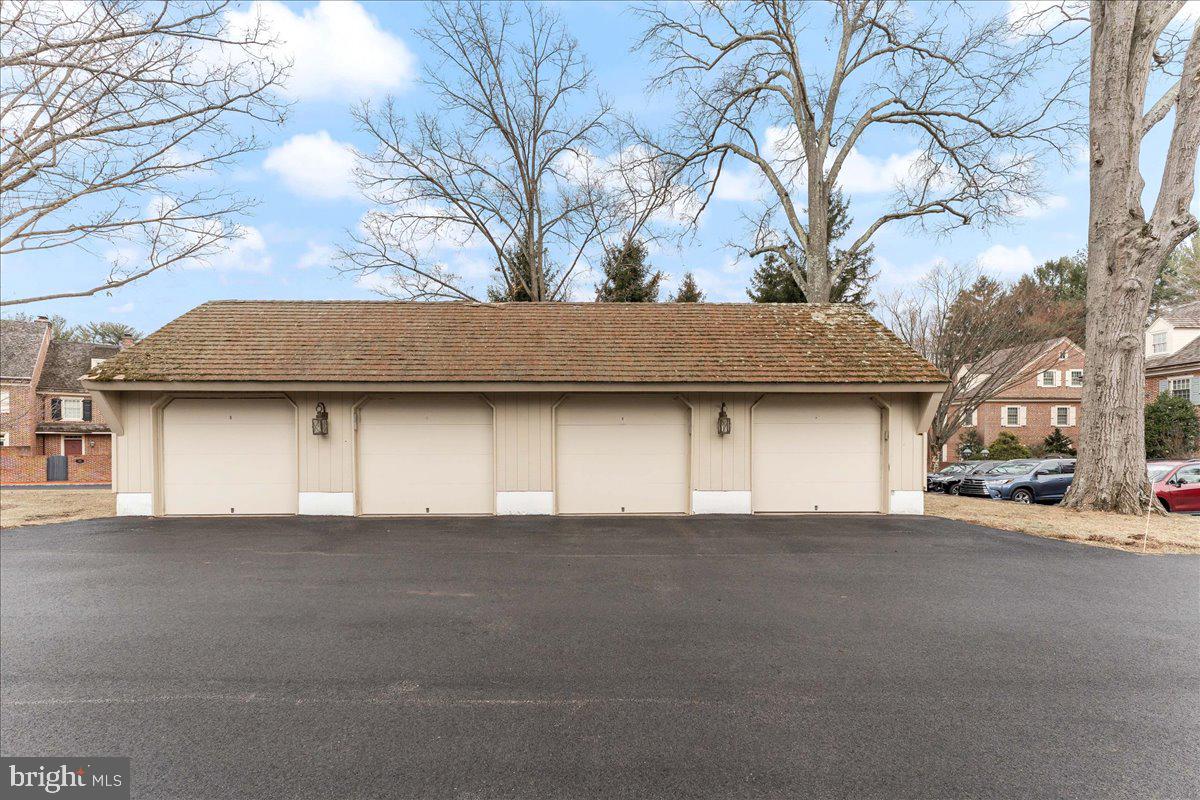 WILLOWMERE - Residential