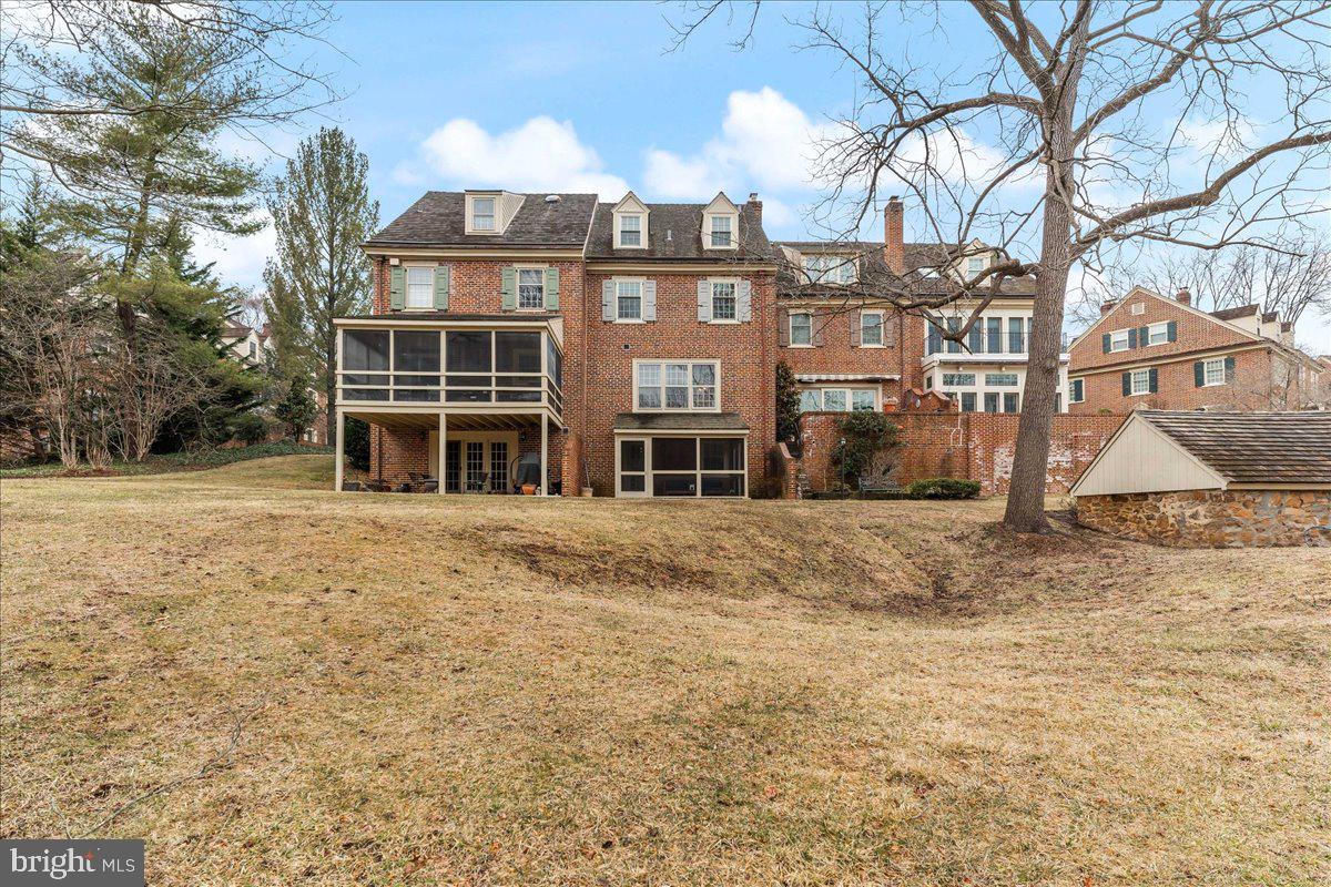 WILLOWMERE - Residential