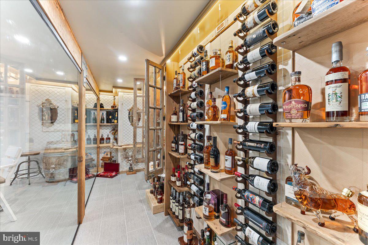 WILLOWMERE - Residential