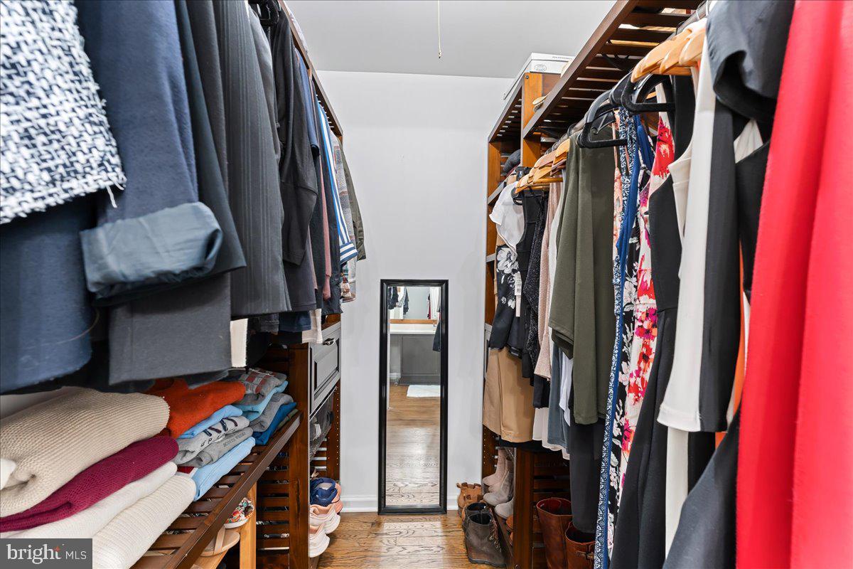 WILLOWMERE - Residential