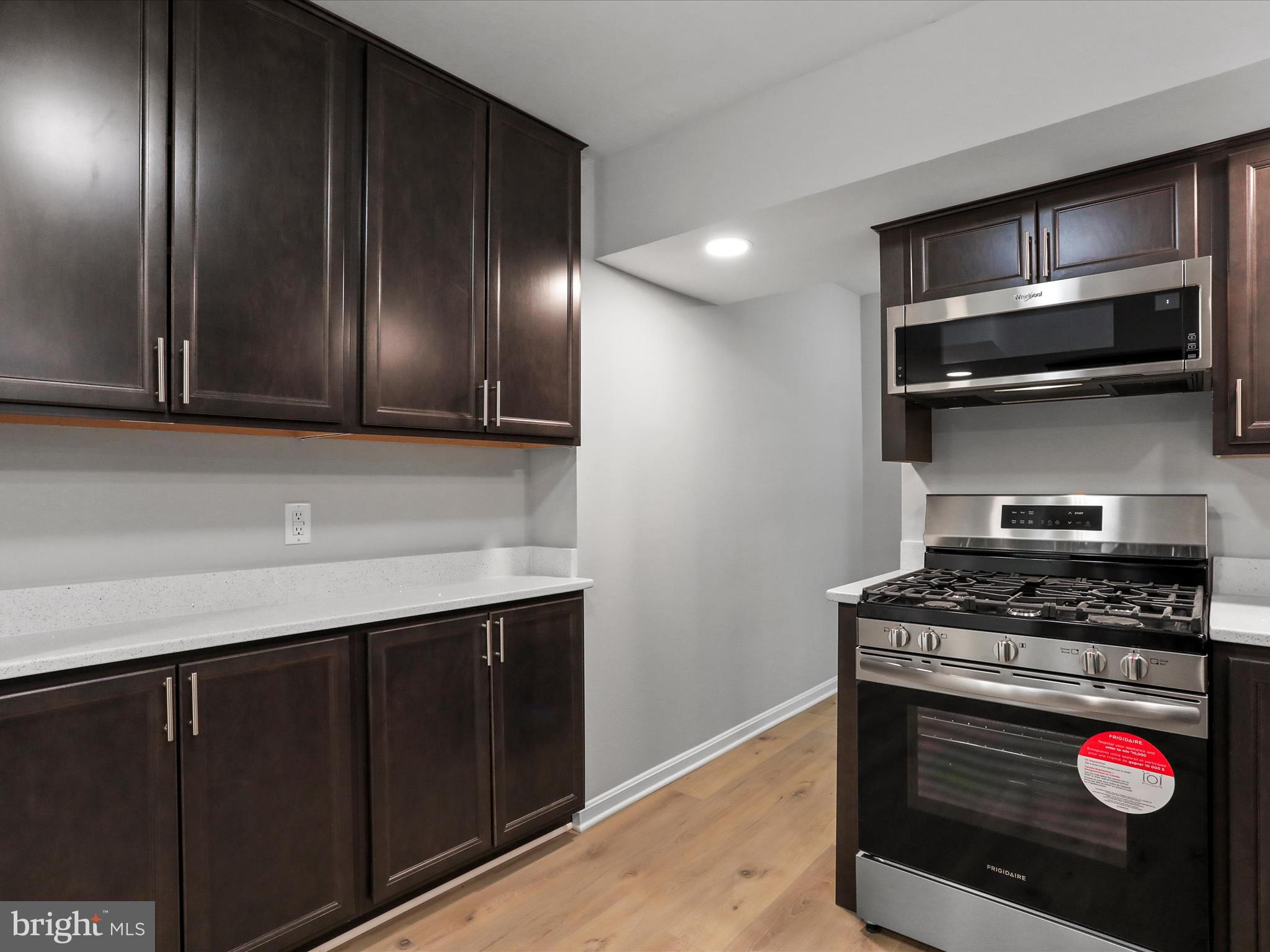 LAYTONIA - Residential