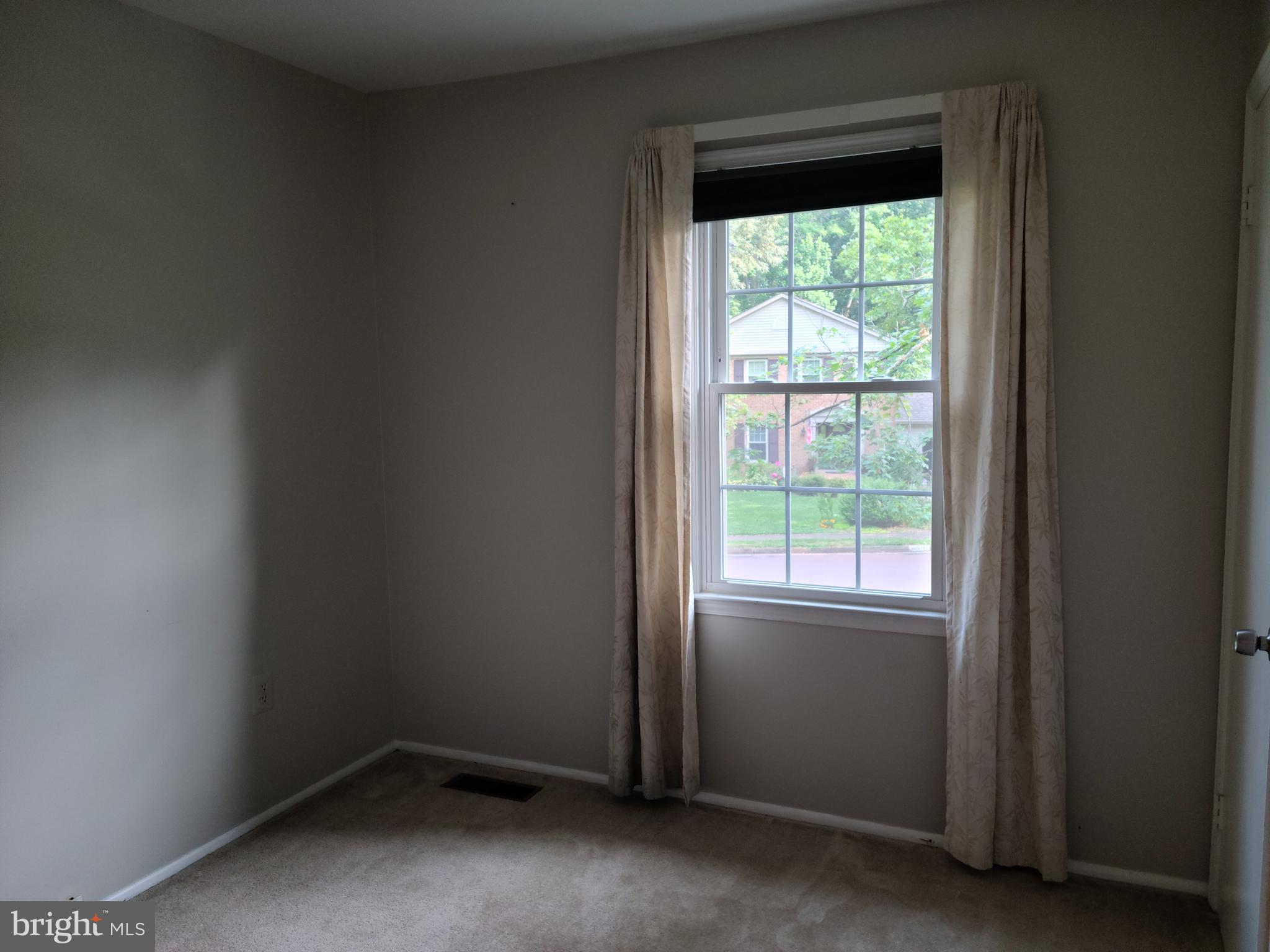 LAKE RIDGE - ANTIETAM - Residential Lease