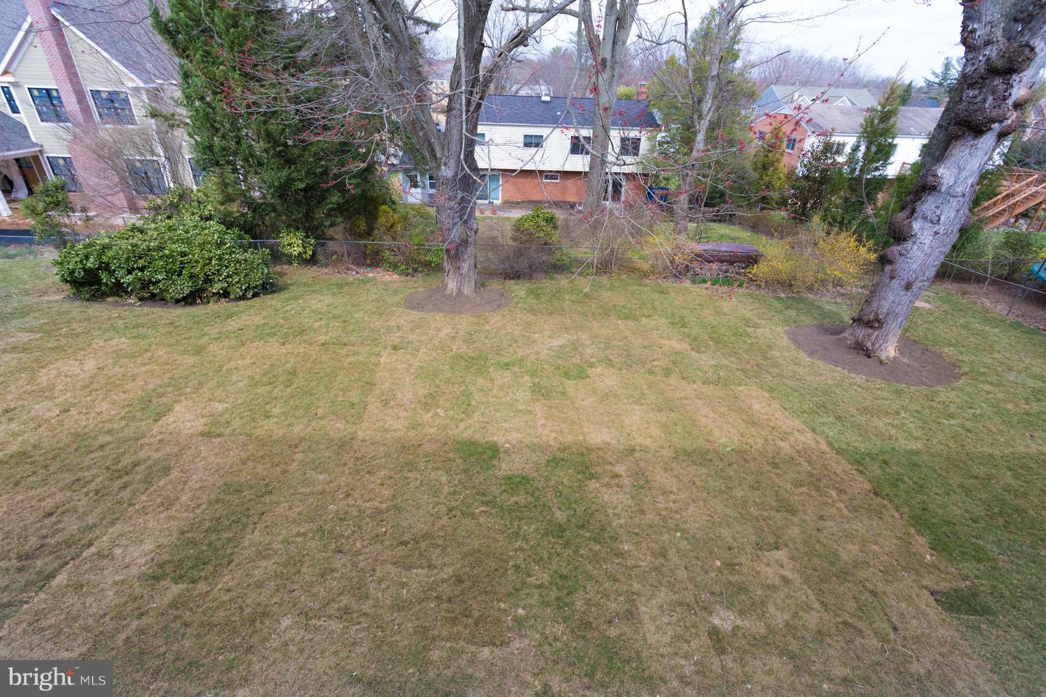 LANGLEY MANOR - Residential